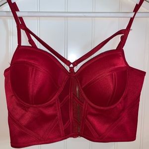 Red corset worn once for a Halloween costume !! ❤️